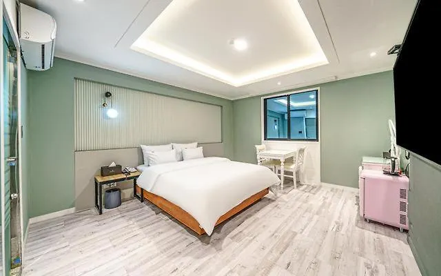 Hound Hotel Incheon Seogu