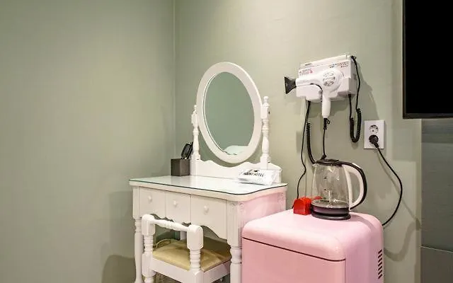 Hound Hotel Incheon Seogu