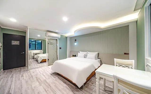 Hound Hotel Incheon Seogu