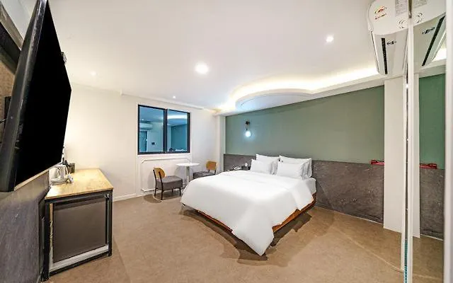 Hound Hotel Incheon Seogu
